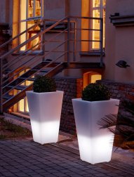 Кашпо пластиковое светящееся Y-Pot Lighting