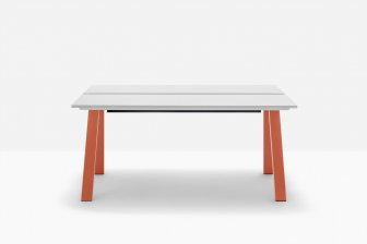 Стол ламинированный с каналом для протяжки проводов Arki-Table Desk