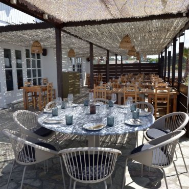 Trinca Espinhas restaurant, Praia de Sao Torpes, Сайнс, Португалия