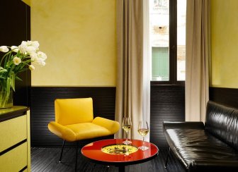 Кресло с обивкой Quinti Ginevra Design Roberto Baciocchi никелированный