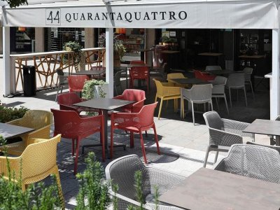 Бар Quarantaquattro, Арциньяно, Италия