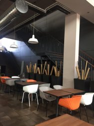 Кресло пластиковое Uni-ka