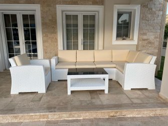 Кресло пластиковое плетеное с подушками Monaco Lounge