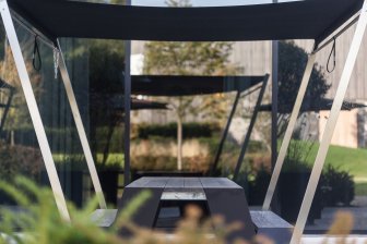 Навеc прямоугольный Hopper Shade 300