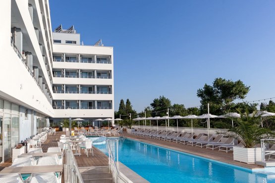 Moncastro Beach Hotel, Затока