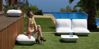 Столик пластиковый кофейный Pillow Basic