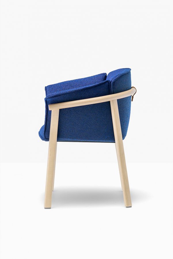 Кресло деревянное с подушкой Lamorisse Wood