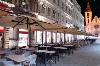 Кресло пластиковое Siesta Contract Sky черный