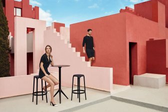 Табурет пластиковый барный Vondom Brooklyn Basic черный