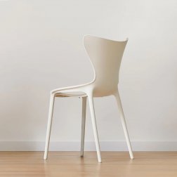 Стул пластиковый Vondom Love Basic белый