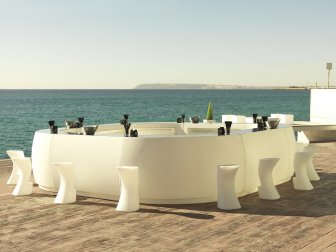 Стул пластиковый барный Vondom Noma Basic