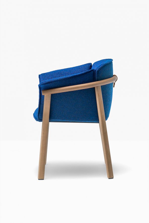 Кресло деревянное с подушкой Lamorisse Wood