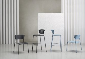 Стул полубарный пластиковый Scab Design Lisa Technopolymer голубой