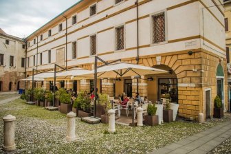 Зонт профессиональный 3.5х2.5 м Venezia