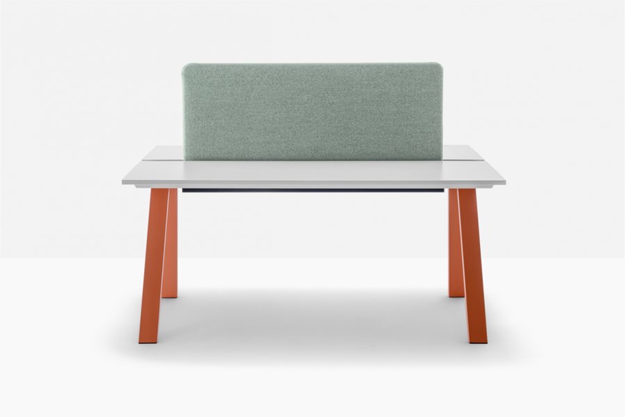 Стол ламинированный с перегородкой Arki-Table Desk