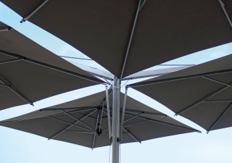 Зонт профессиональный четырехкупольный 6.24х6.24 м Quadruplo