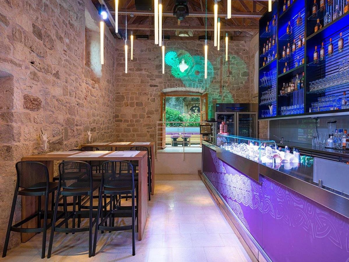 Rozeta Sushi & Oyster bar, Хвар, Хорватия