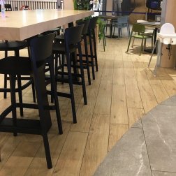 Стул пластиковый барный Gaber Abuela Stool 77 черный