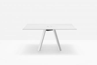 Стол с каналом для протяжки проводов Arki-Table CCO