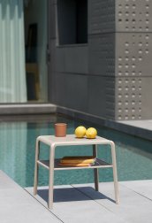 Столик пластиковый для шезлонга Vela Side Table