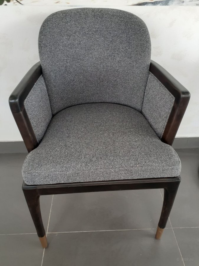 Кресло деревянное с обивкой Elegance