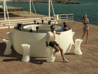Стул пластиковый барный Vondom Noma Basic