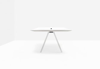Стол с каналом для протяжки проводов Arki-Table CC Compact