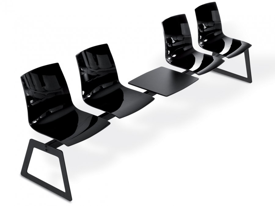 Система с четырьмя сиденьями и столиком X-Treme Bench