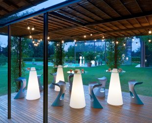 Стол пластиковый барный светящийся Peak Lighting