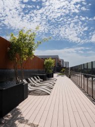 Столик пластиковый для лежака Ibiza Basic