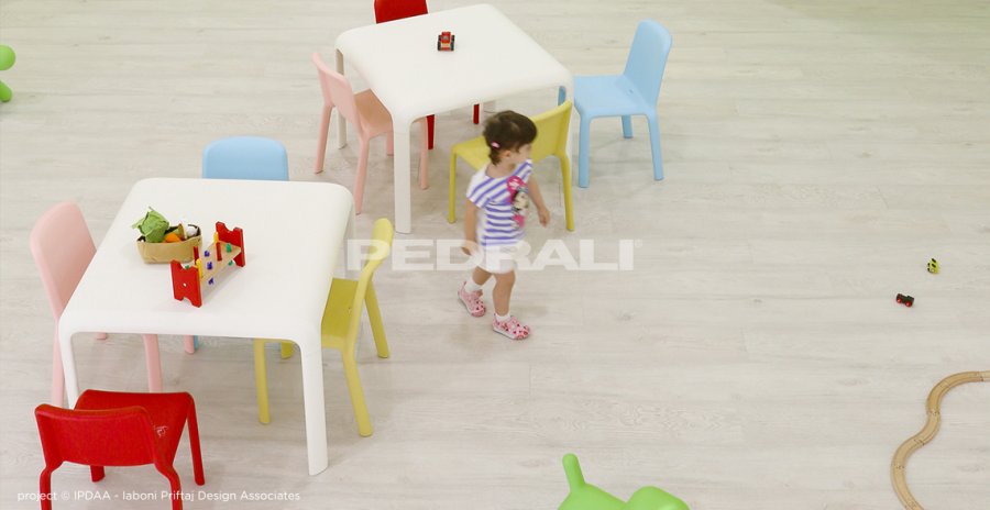 Стул пластиковый детский Snow Junior