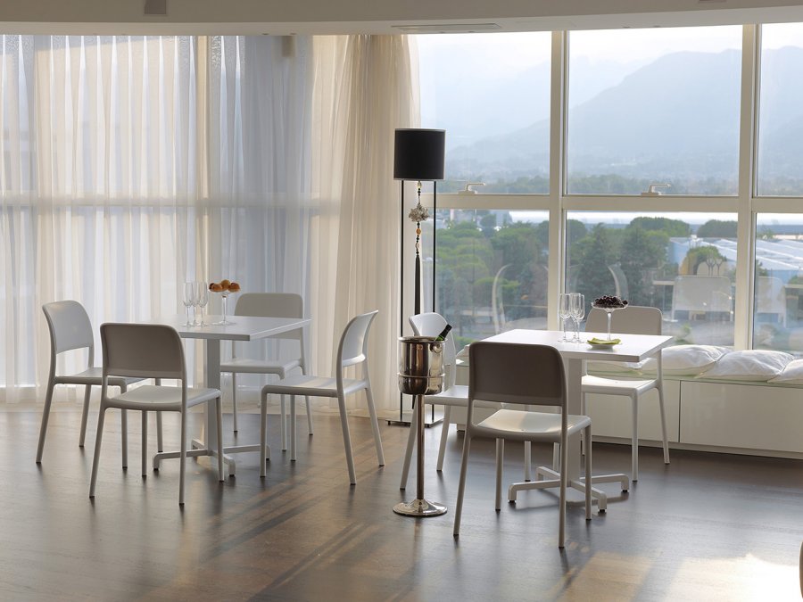 Стул пластиковый Nardi Riva Bistrot белый