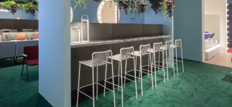 Стул металлический полубарный PEDRALI Tribeca розовый