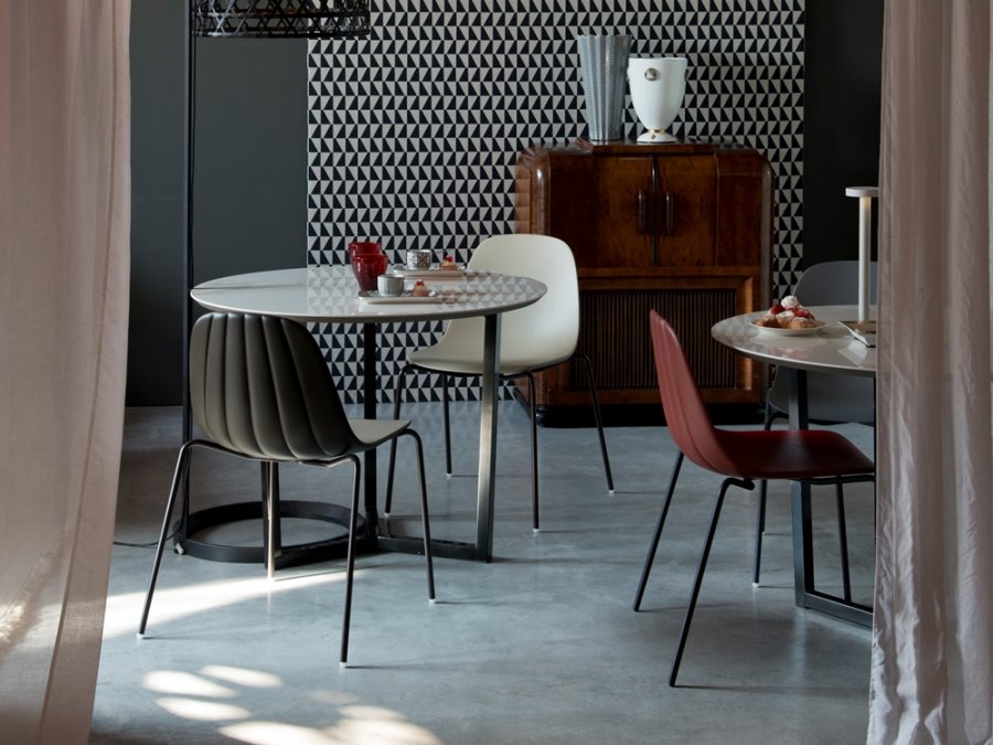 Стул пластиковый Chairs & More Babah S