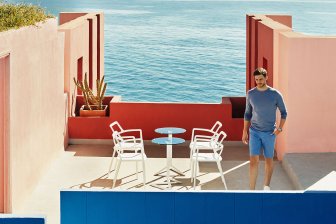 Кресло пластиковое Vondom Delta Basic белый