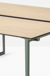 Стол с каналом для протяжки проводов Toa Workstation