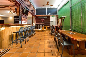 Стул пластиковый барный Siesta Contract Air Bar 75 черный