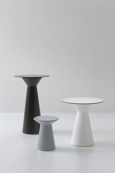 Столик ламинированный кофейный Roller Table