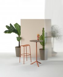 Стол ламинированный барный складной Tripe Folding
