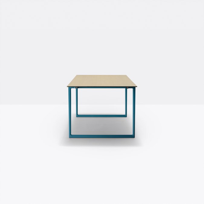 Стол ламинированный Toa Desk