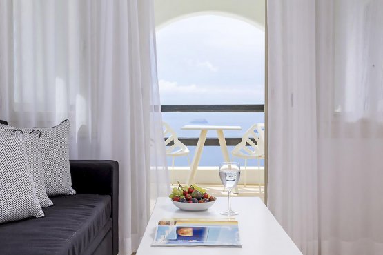 Hotel Azzuro, Санторини, Греция