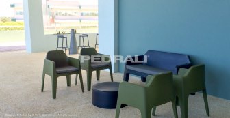 Кресло пластиковое PEDRALI Plus зеленый