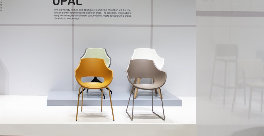Кресло пластиковое на полозьях Opal Sled Pro