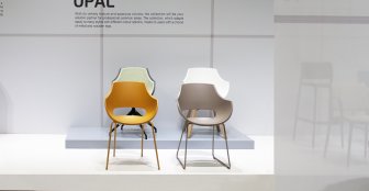Кресло пластиковое на полозьях Opal Sled Pro