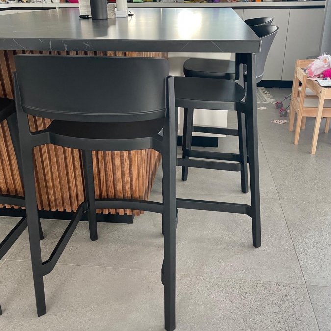 Стул пластиковый барный Gaber Abuela Stool 77 черный