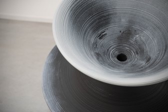 Кресло-юла пластиковое Spun
