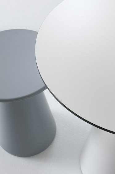 Столик ламинированный кофейный Roller Table