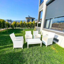 Кресло пластиковое плетеное с подушкой Siesta Contract California белый