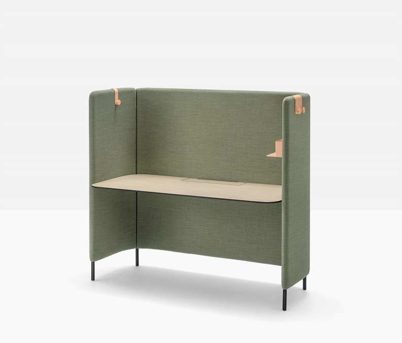 Стол с перегородкой Buddy Hub Desk CCO