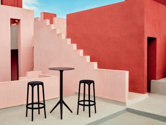 Табурет пластиковый барный Vondom Brooklyn Basic черный